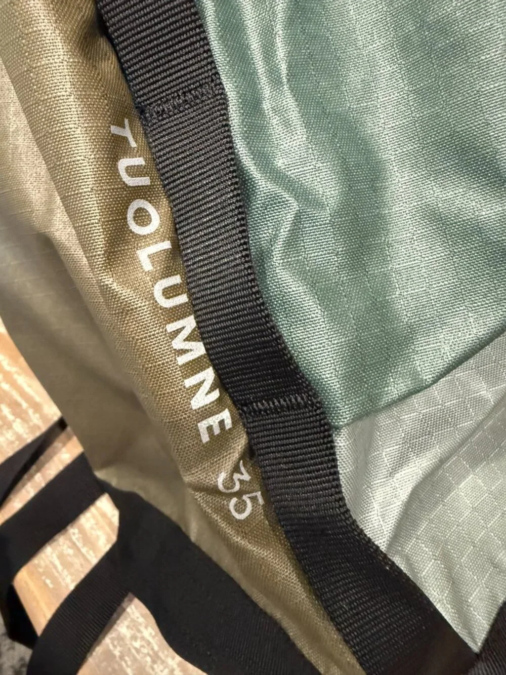 Mountain Hardwear Tuolumne 35L Unisex Backpack Green Utility Hiking Outdoor New